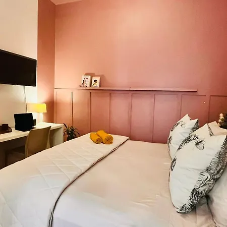Quarto Elegante E Tranquilo Em Ipanema